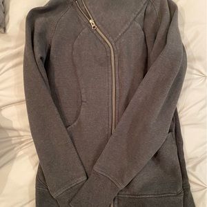 Lululemon sweatshirt